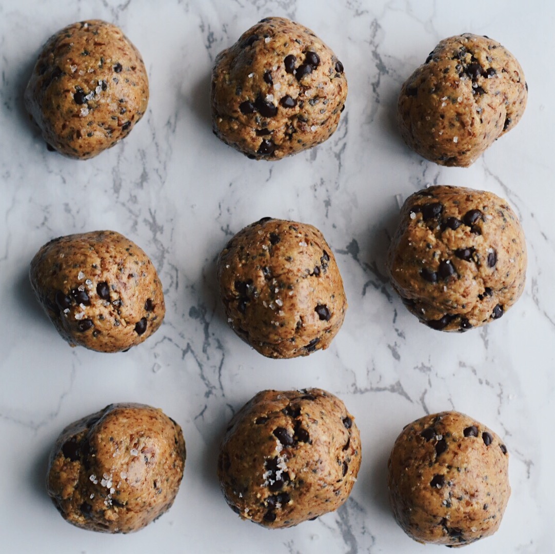 Flaxseed Cookie Dough Bites